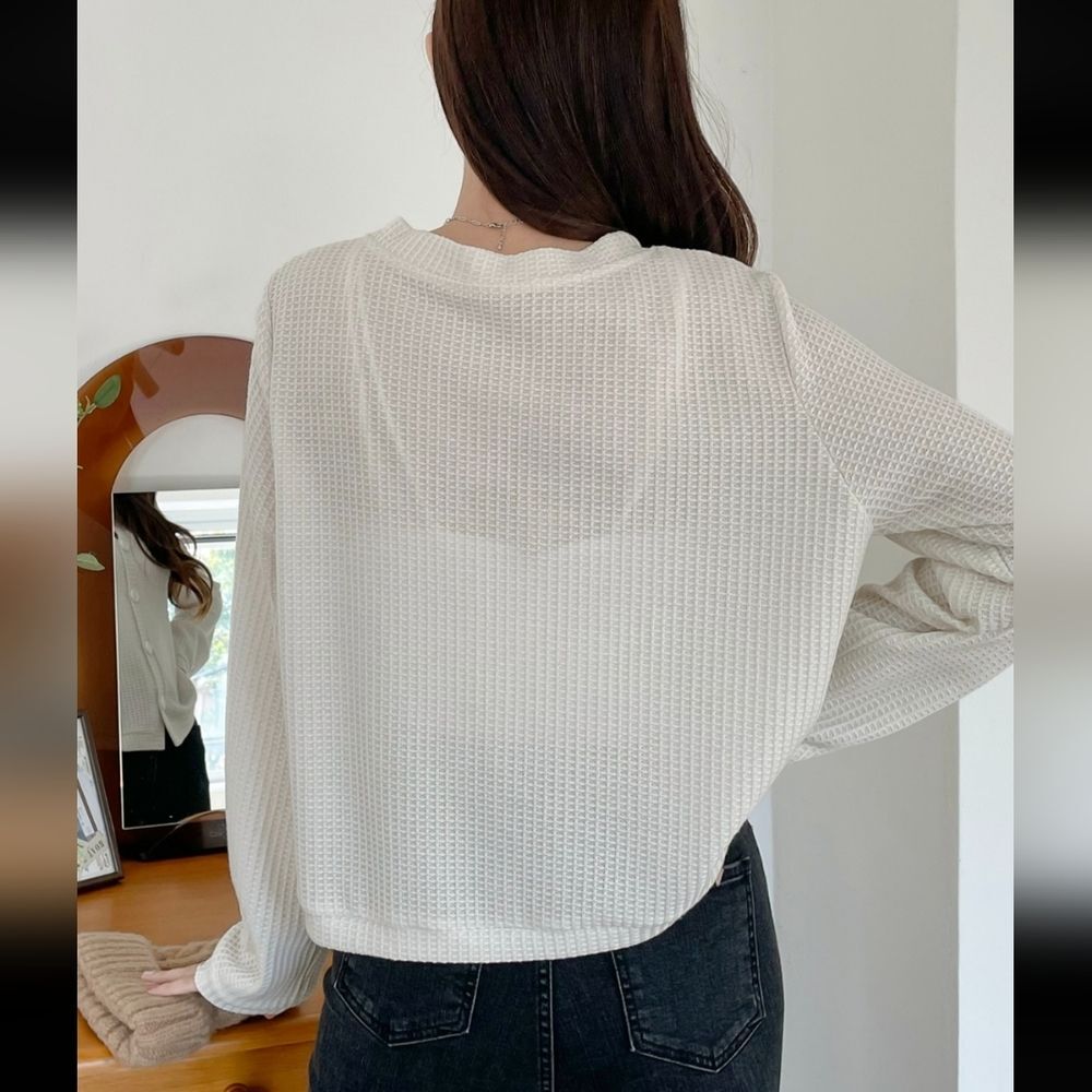 Dazy SHEIN Women's Cream Button Front Long Sleeve Knit Top Size Medium ๐ - Picture 10 of 12